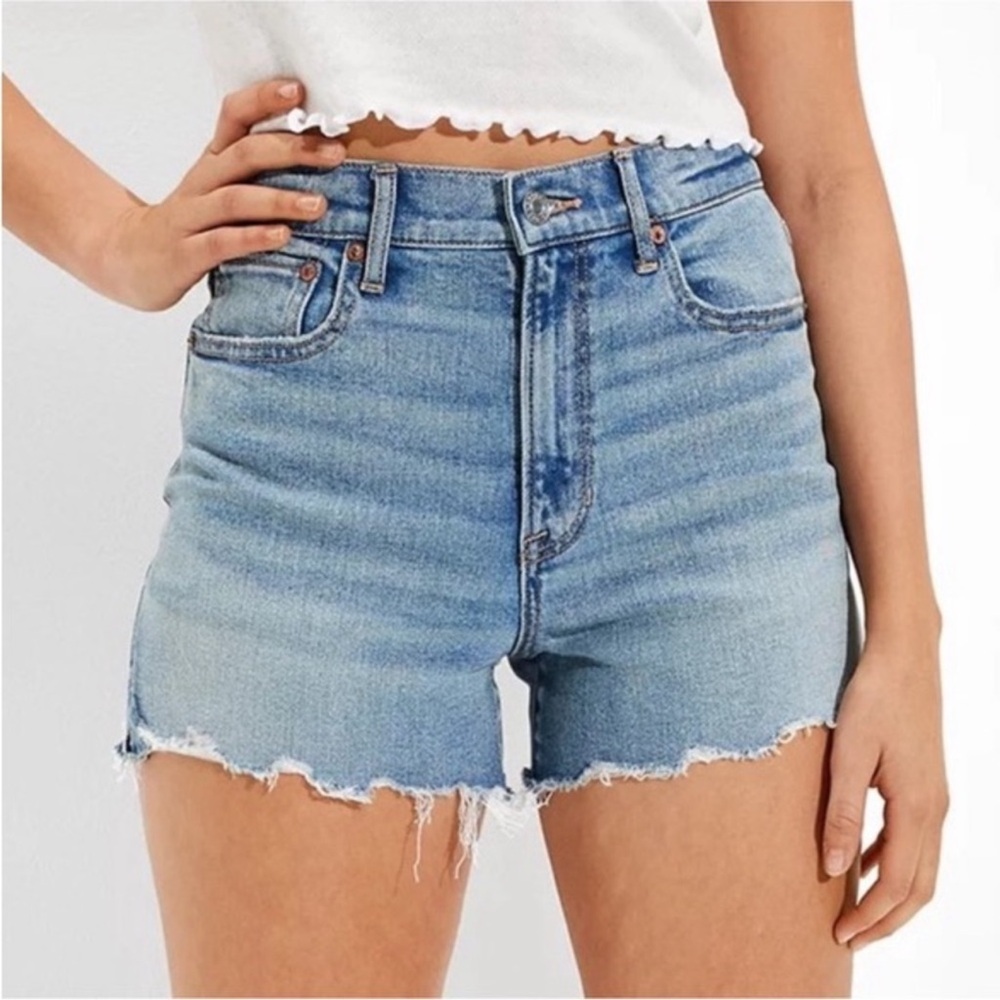 Highest rise 90s boyfriend short